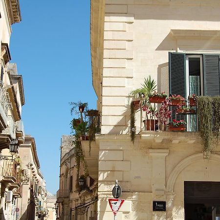 Ferienwohnung A Casa Di Francesca Lecce Exterior foto