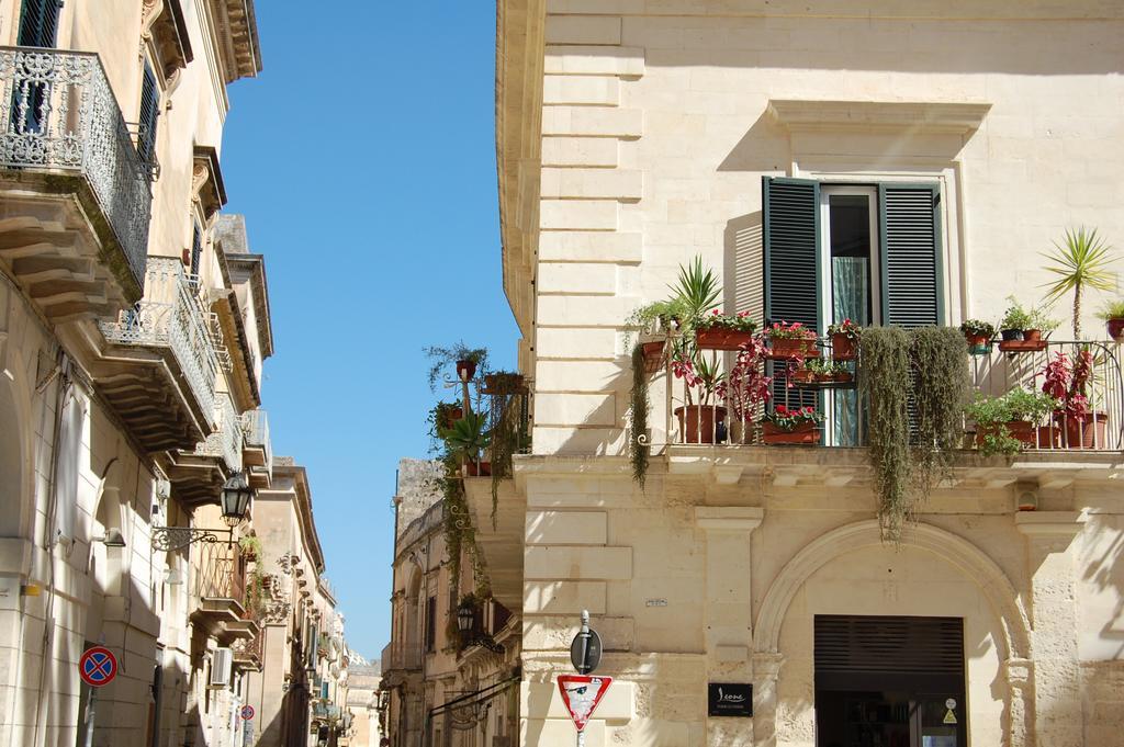 Ferienwohnung A Casa Di Francesca Lecce Exterior foto